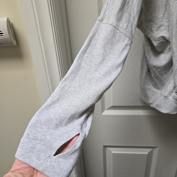 Lululemon Seek Stillness Pullover Heathered Core Ultra Light Gray - Picture 5 of 6